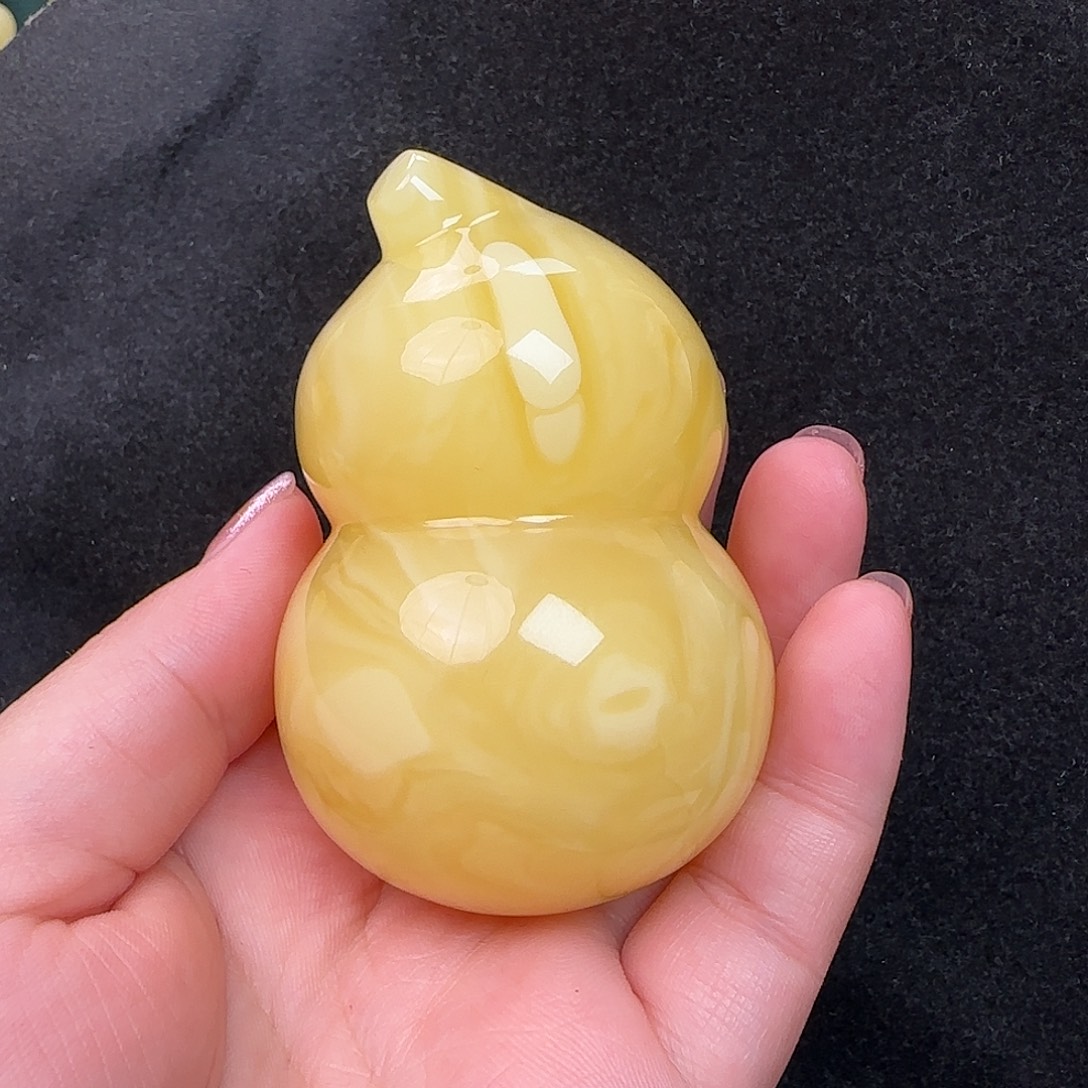 蜜蜡未镶嵌珠宝奇石