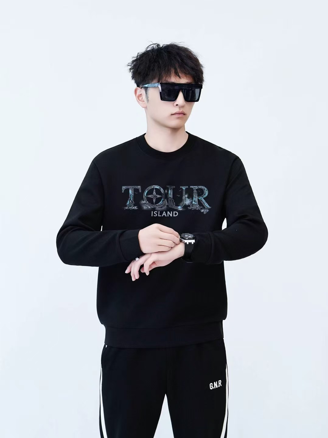 戈诺尔品牌男装25年秋冬款圆领卫衣休闲时尚高级简约百搭保暖男士