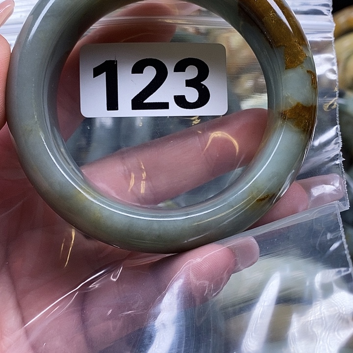 清***咩蛇纹石玉未镶嵌手镯