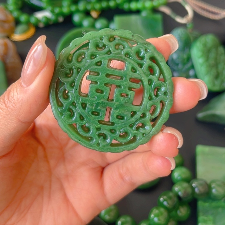 和田玉未镶嵌珠宝奇石