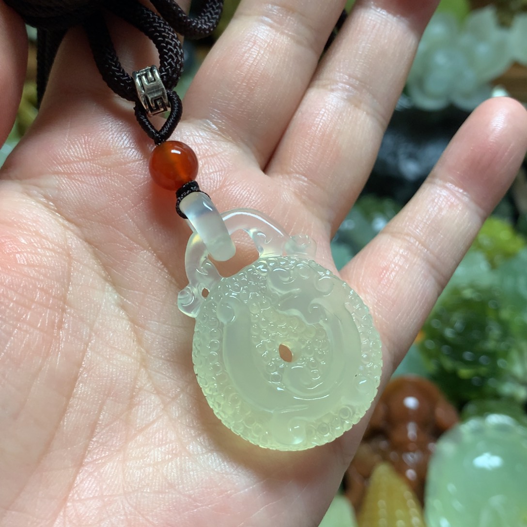 岫玉未镶嵌手把吊坠
