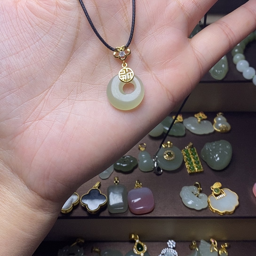 和田玉颈饰银S925镶嵌