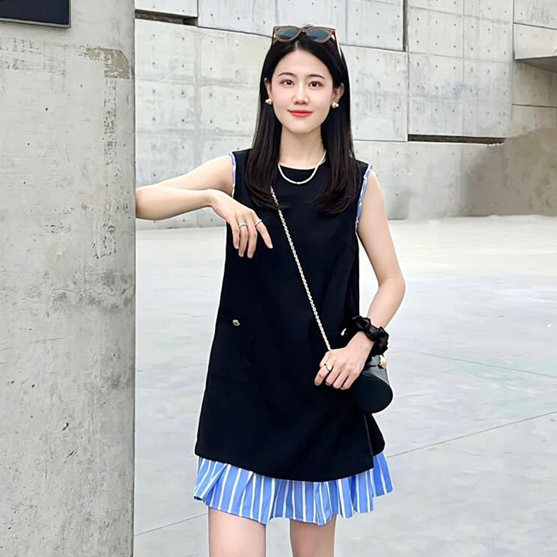 假两件连衣裙气质撞色条纹拼接设计小众感a字裙子女无袖连衣裙女