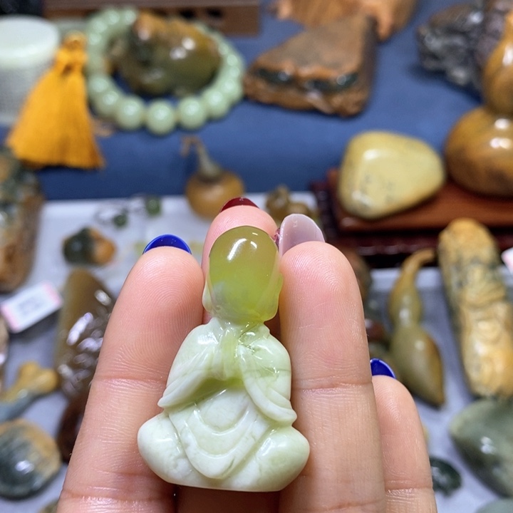 蛇纹石玉未镶嵌岫玉小摆