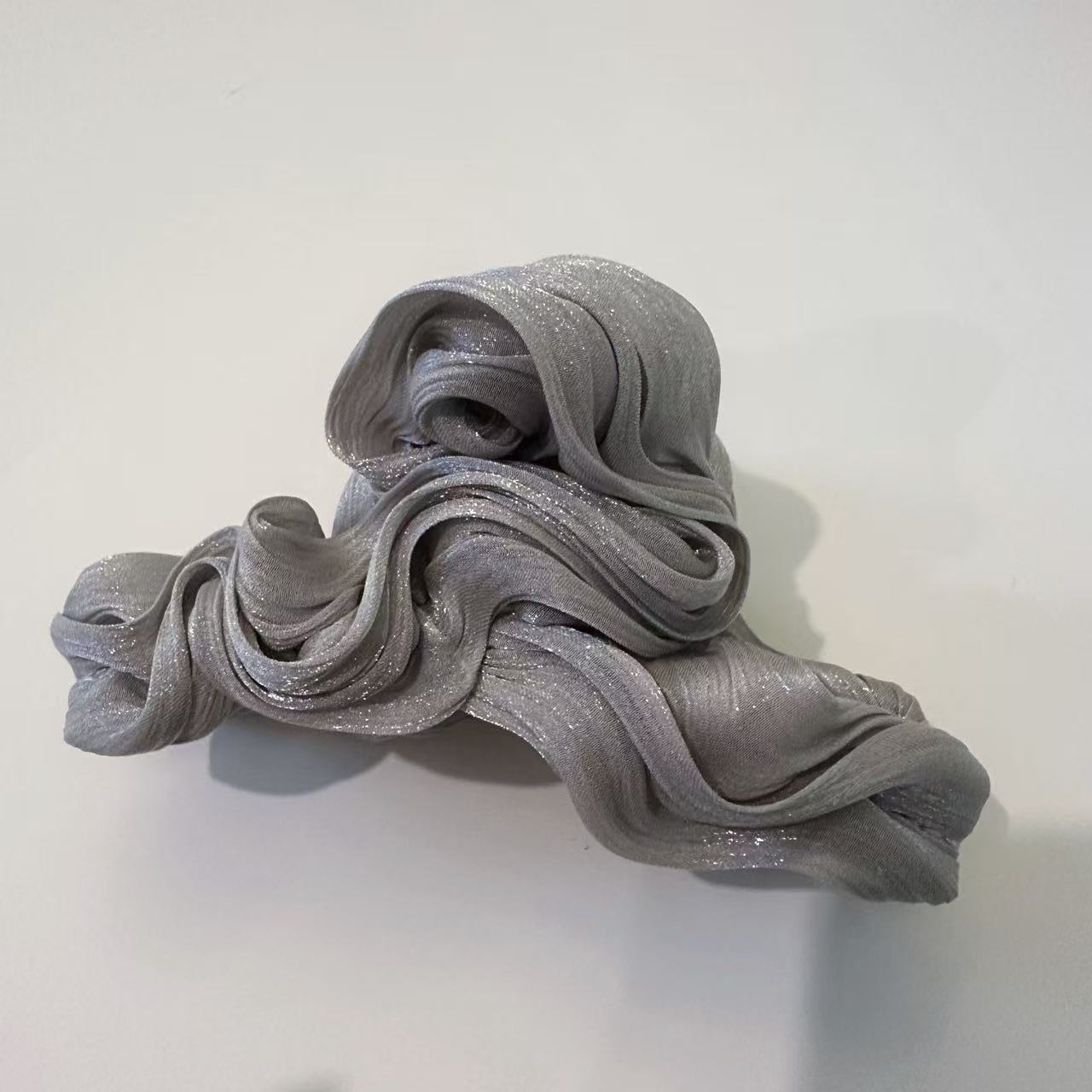 【XIANGYUNGU】明星同款闪光褶皱抓夹时尚头饰