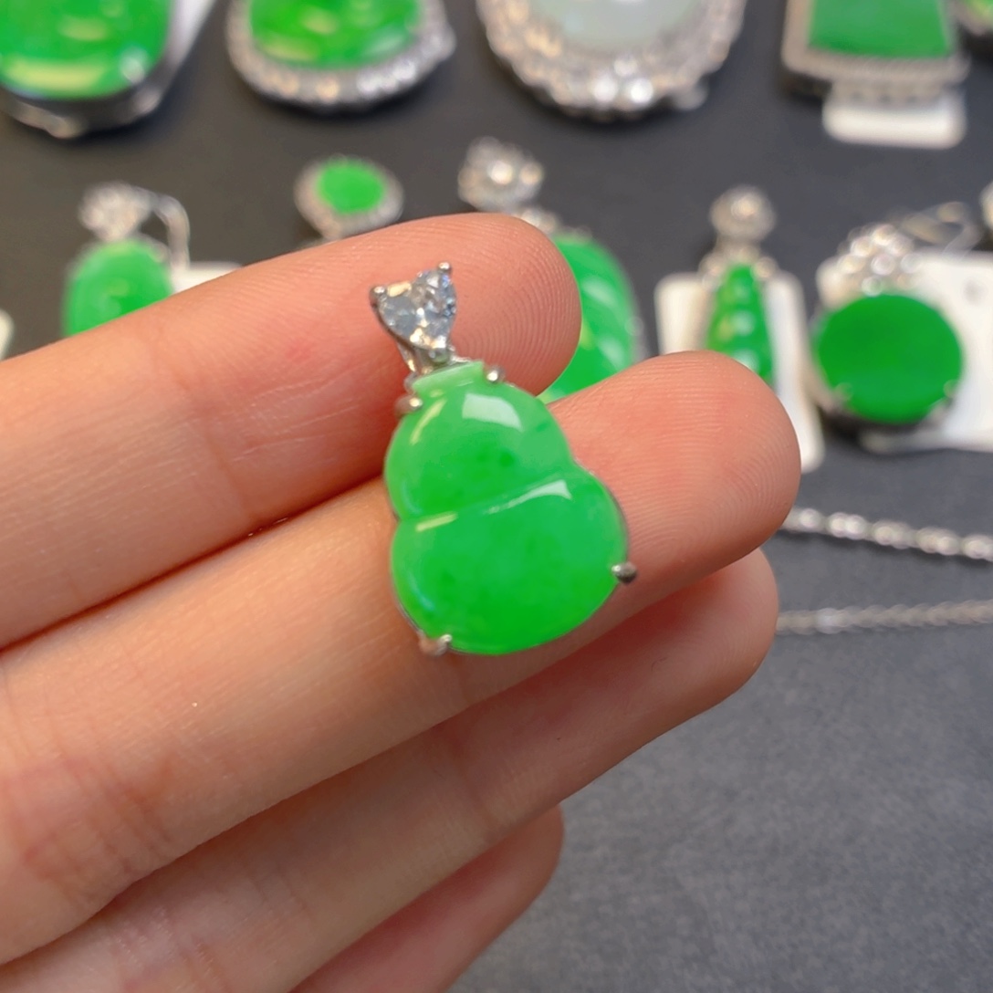 翡翠银S925镶嵌颈饰