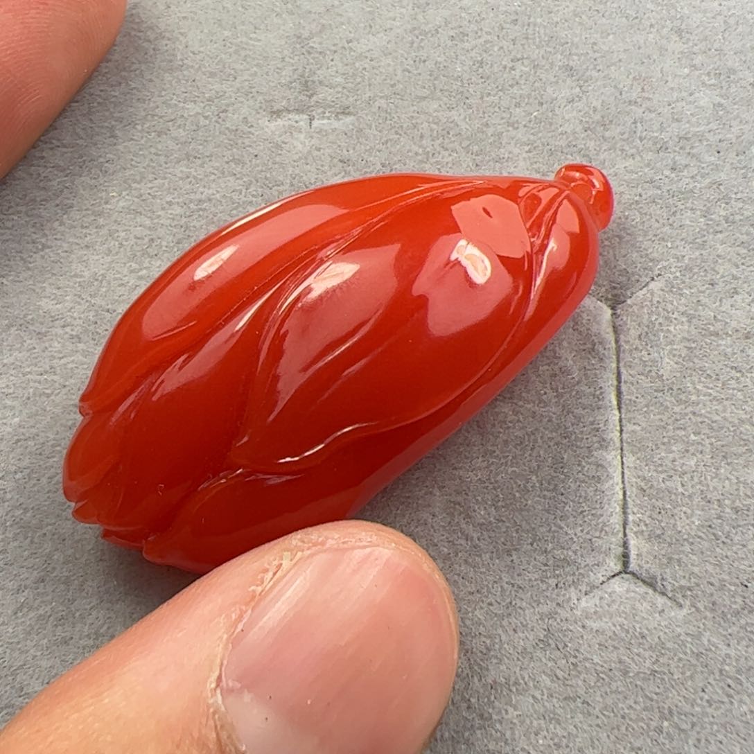 南红玛瑙吊坠未镶嵌