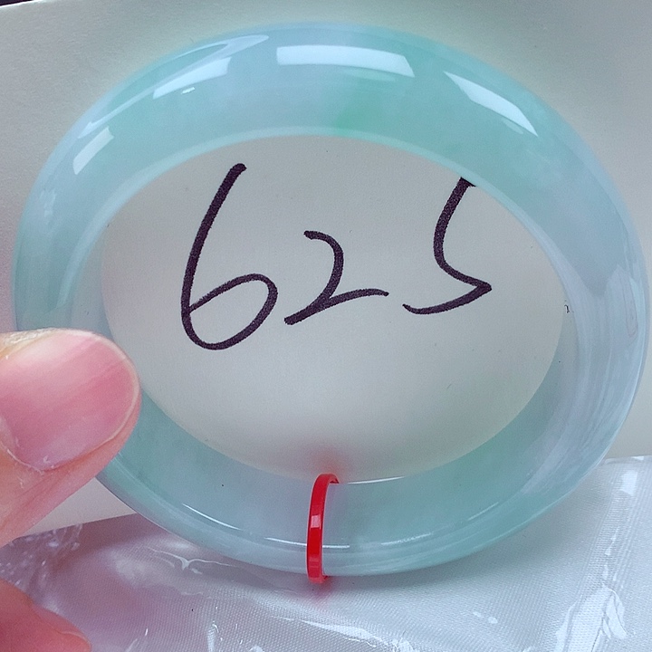 翡翠未镶嵌手镯翡翠