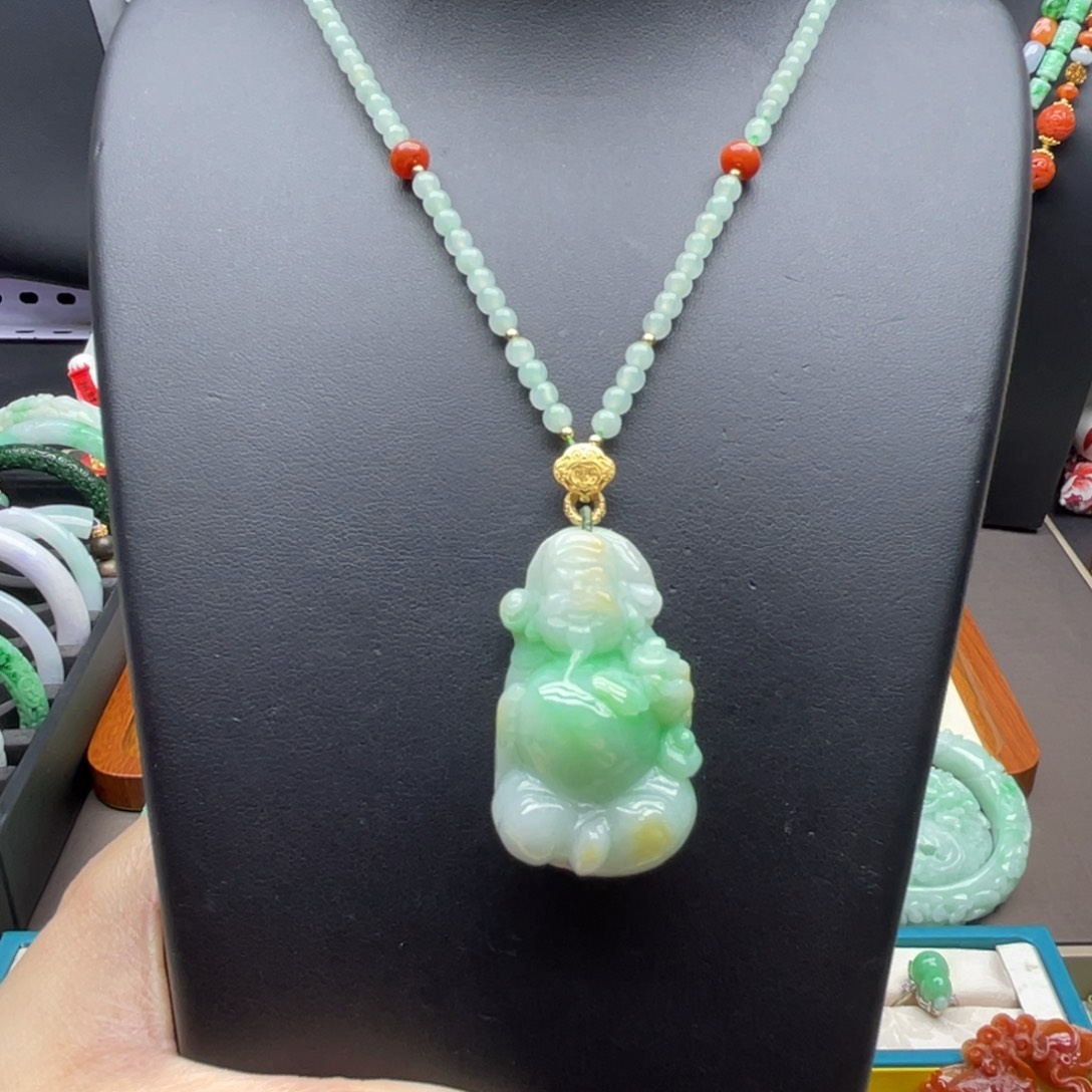 翡翠未镶嵌颈饰翡翠财神爷
