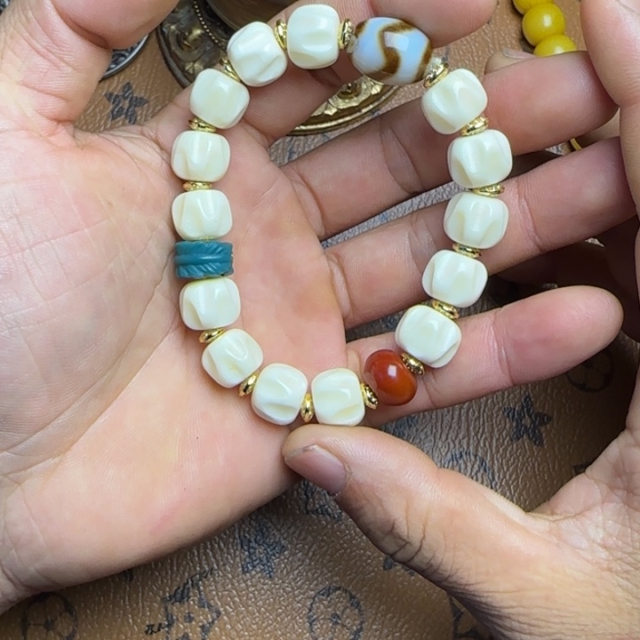 优***爸吊坠柏香籽/百香籽