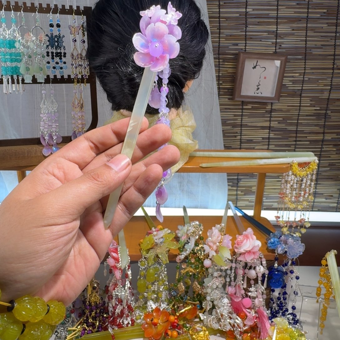 泠***然蛇纹石玉合金发饰