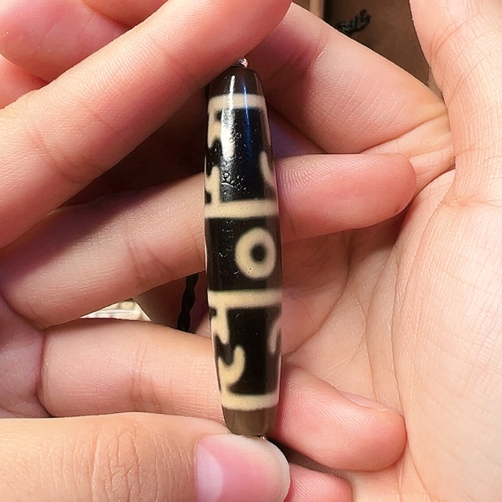 玛瑙/玉髓颈饰未镶嵌金***?