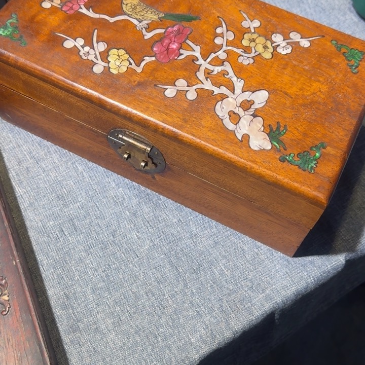 贡木首饰的的的的的