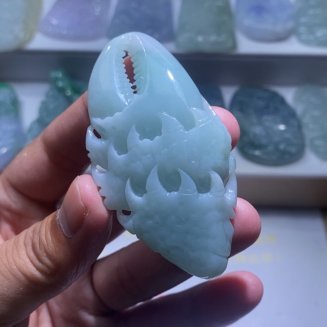 翡翠未镶嵌颈饰吊坠