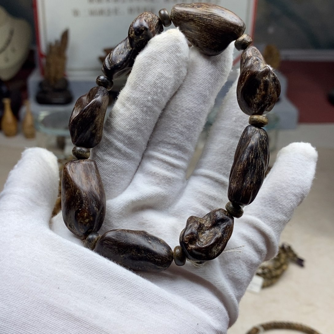沉香手串达拉干 瘤疤沉 27.45克 随机发