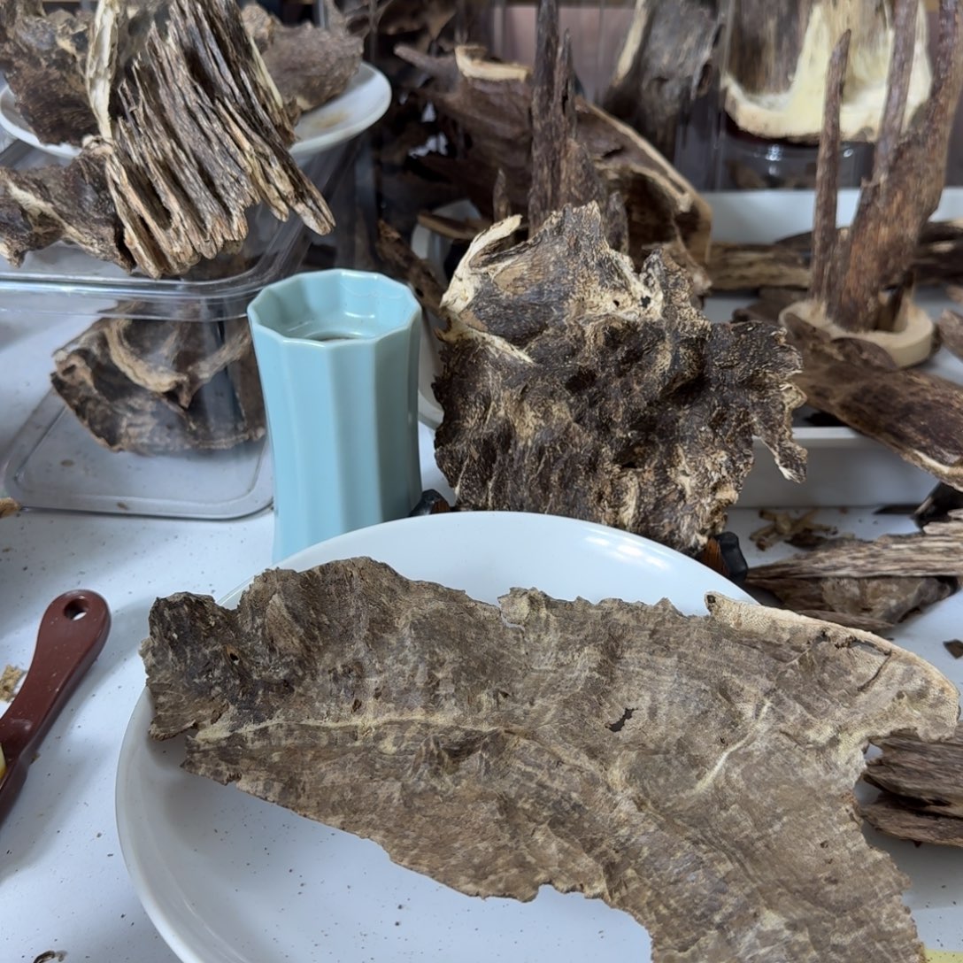 瑞***欢沉香碎屑沉香莞香37克老料