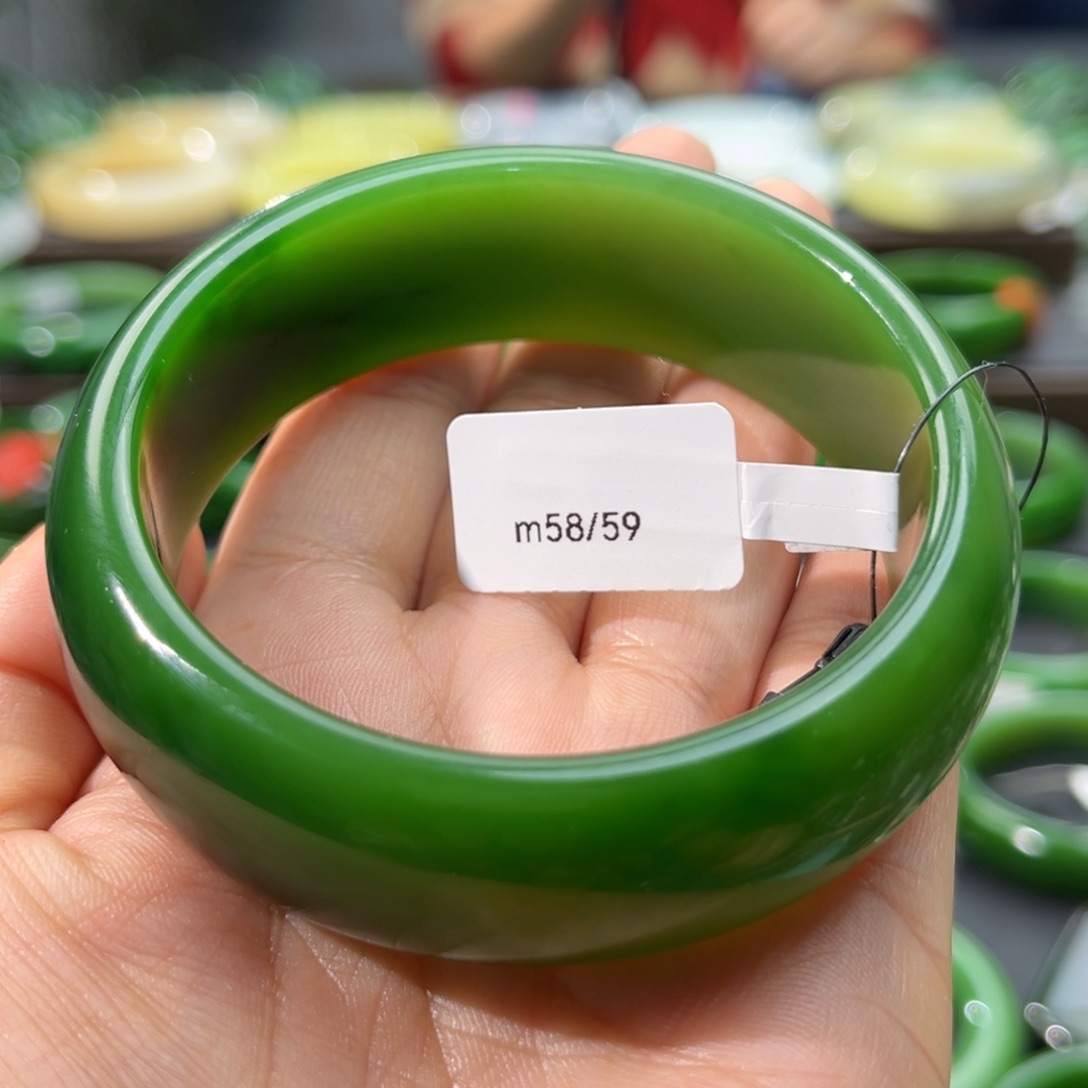 和田玉（碧玉）手镯未镶嵌