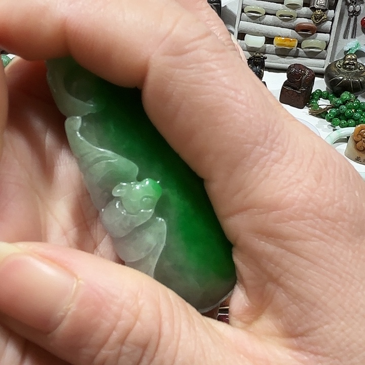 玉精美漂亮大个手把件