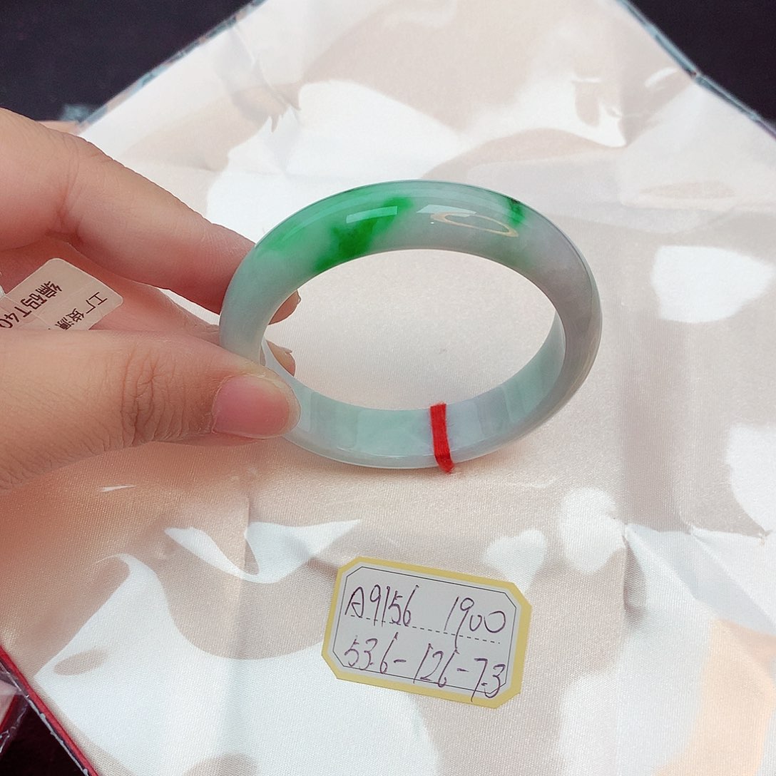 翡翠未镶嵌手镯缅甸翡翠