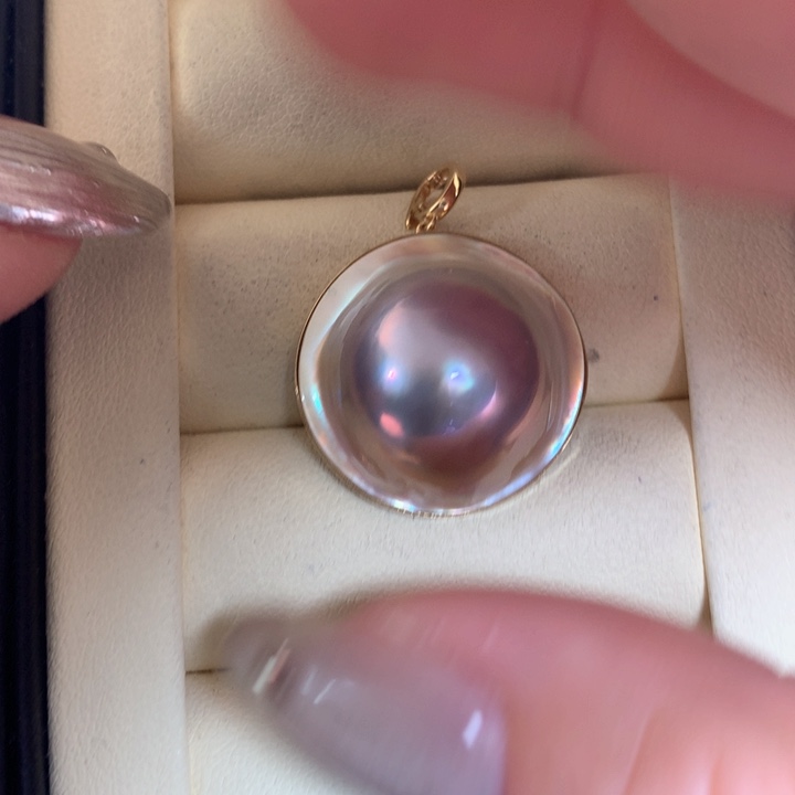 18K金镶嵌颈饰拼合珍珠（马贝珠）