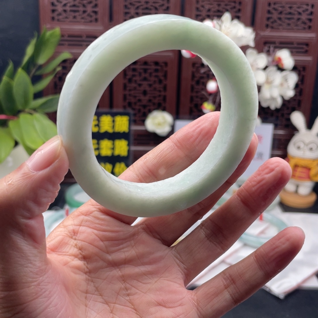 定制翡翠未镶嵌翡翠手镯定制