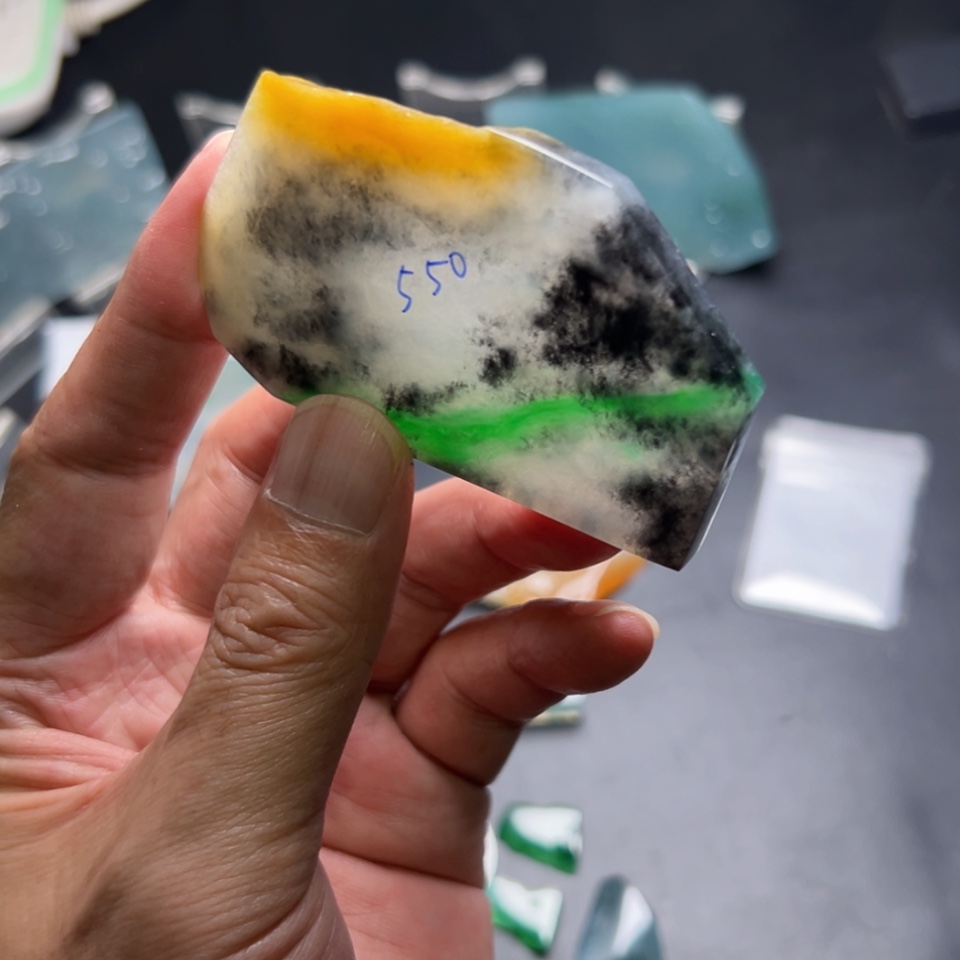 【闪购商品】定制翡翠未镶嵌冰乌鸡翠色特色翡翠