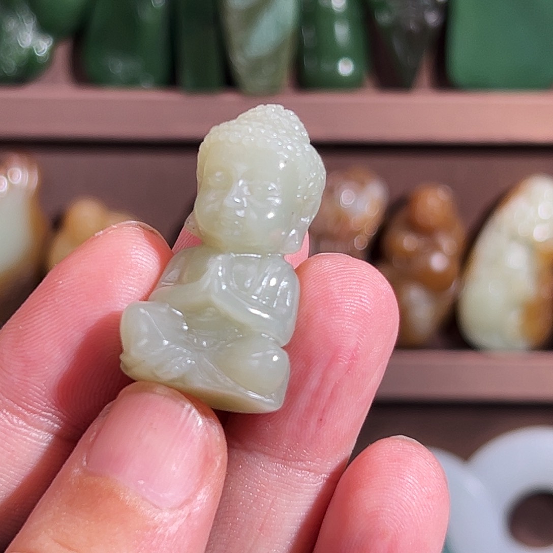 和田玉颈饰未镶嵌新年福利明天顺丰特快发货