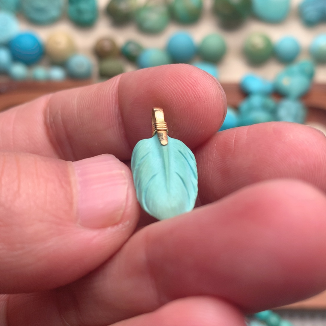 绿松石未镶嵌颈饰