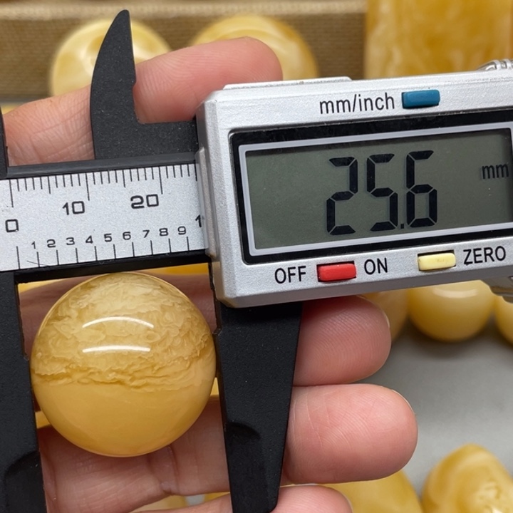 琥珀裸石未镶嵌蜜蜡