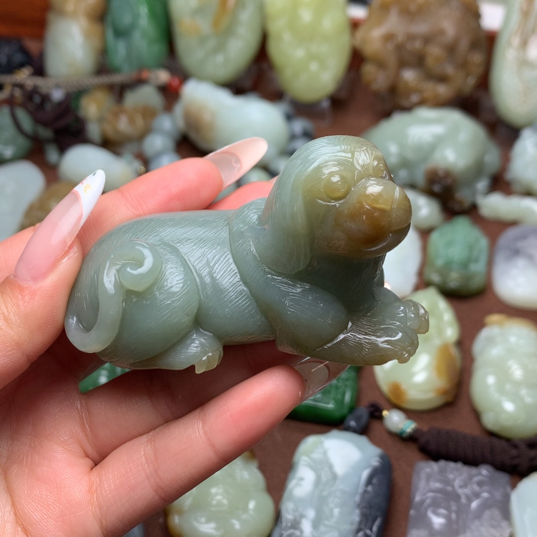 和田玉挂件未镶嵌?*