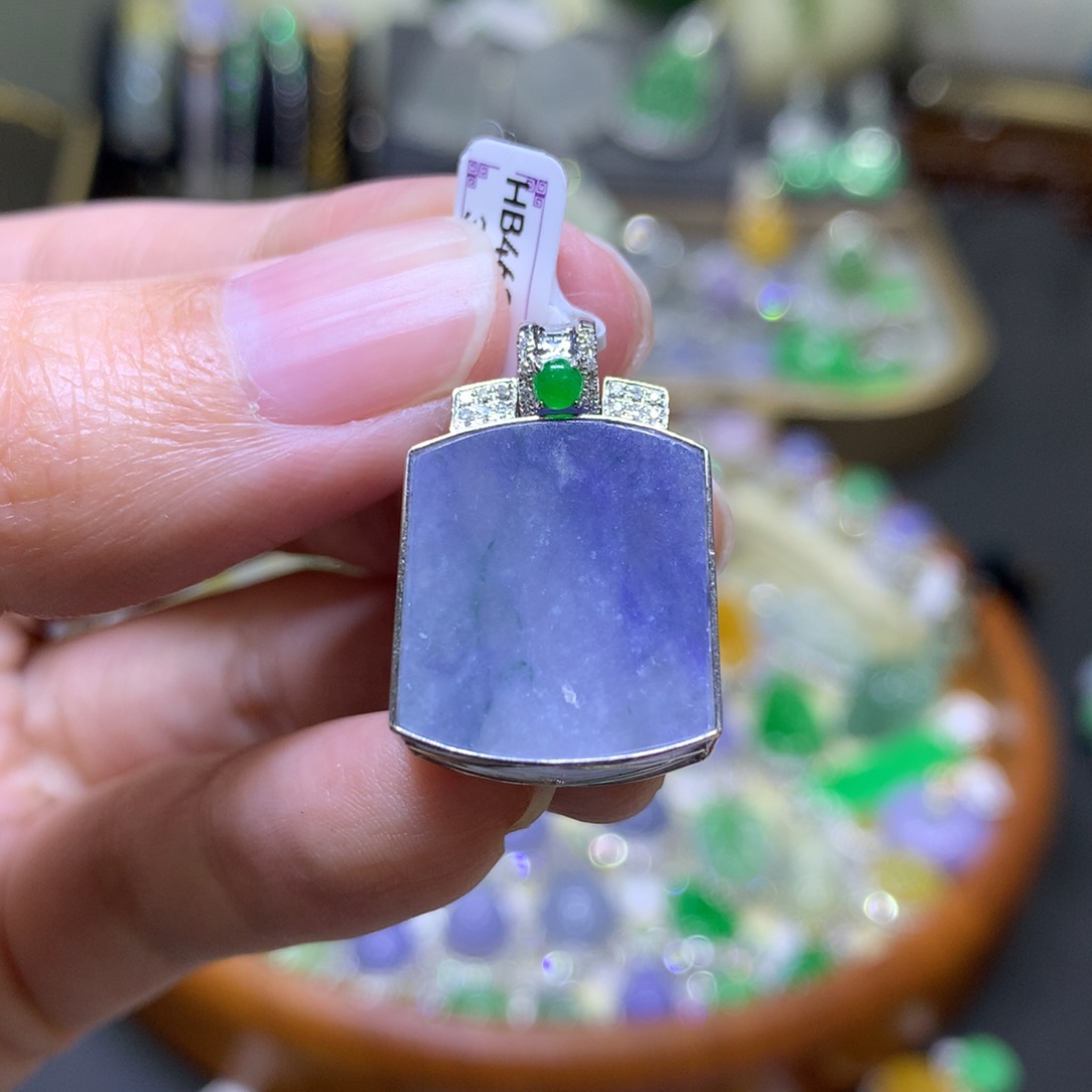 翡翠颈饰18K金镶嵌翡翠吊坠项链