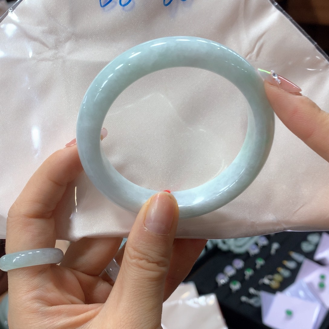 未镶嵌手镯翡翠买断