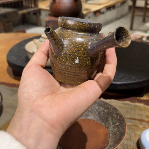 景德镇鱼和熊手工陶艺