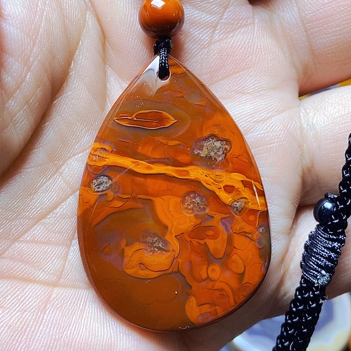 玛瑙/玉髓颈饰未镶嵌