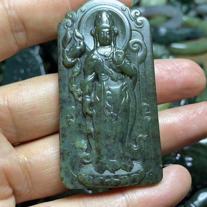 和田玉未镶嵌颈饰