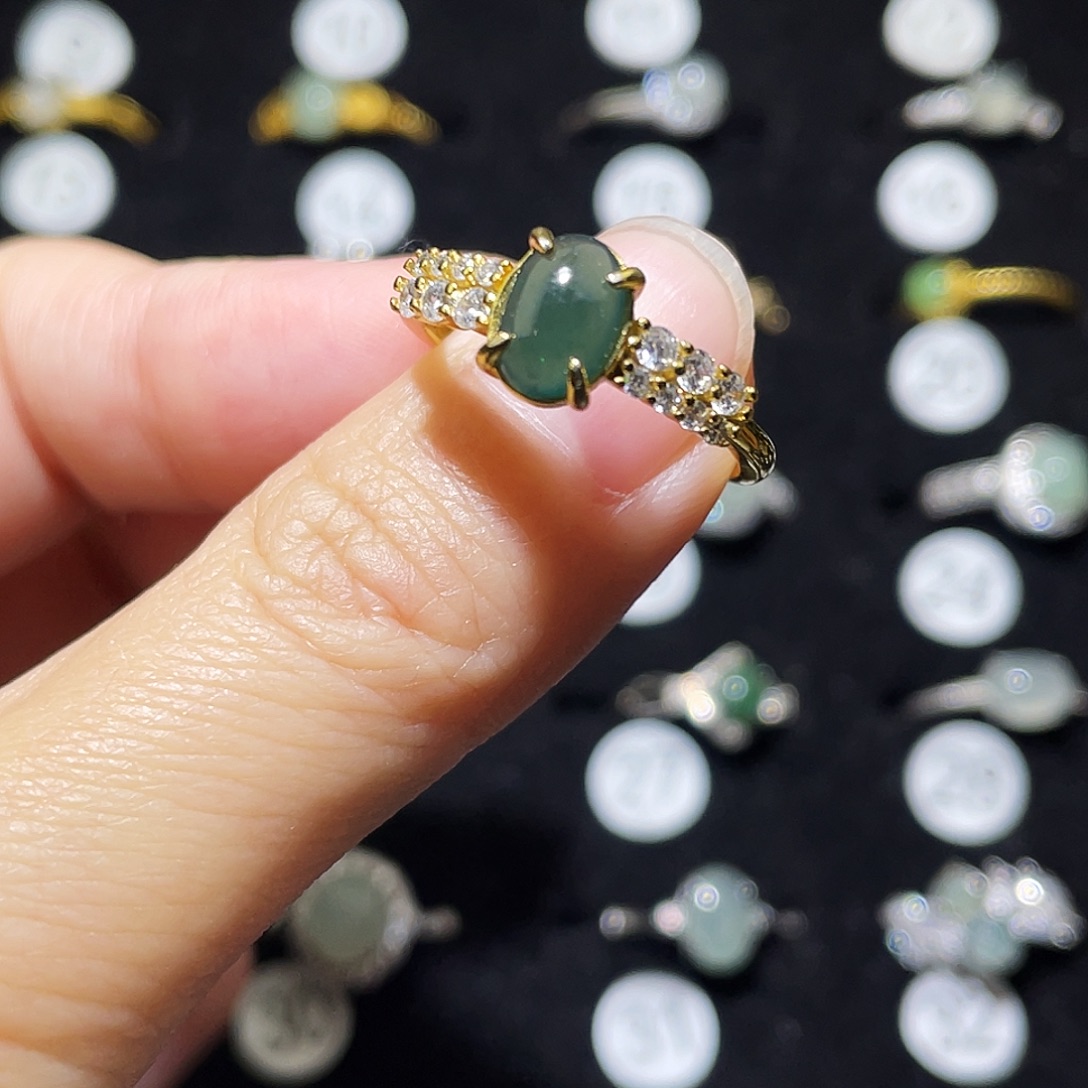 翡翠未镶嵌戒指戒指