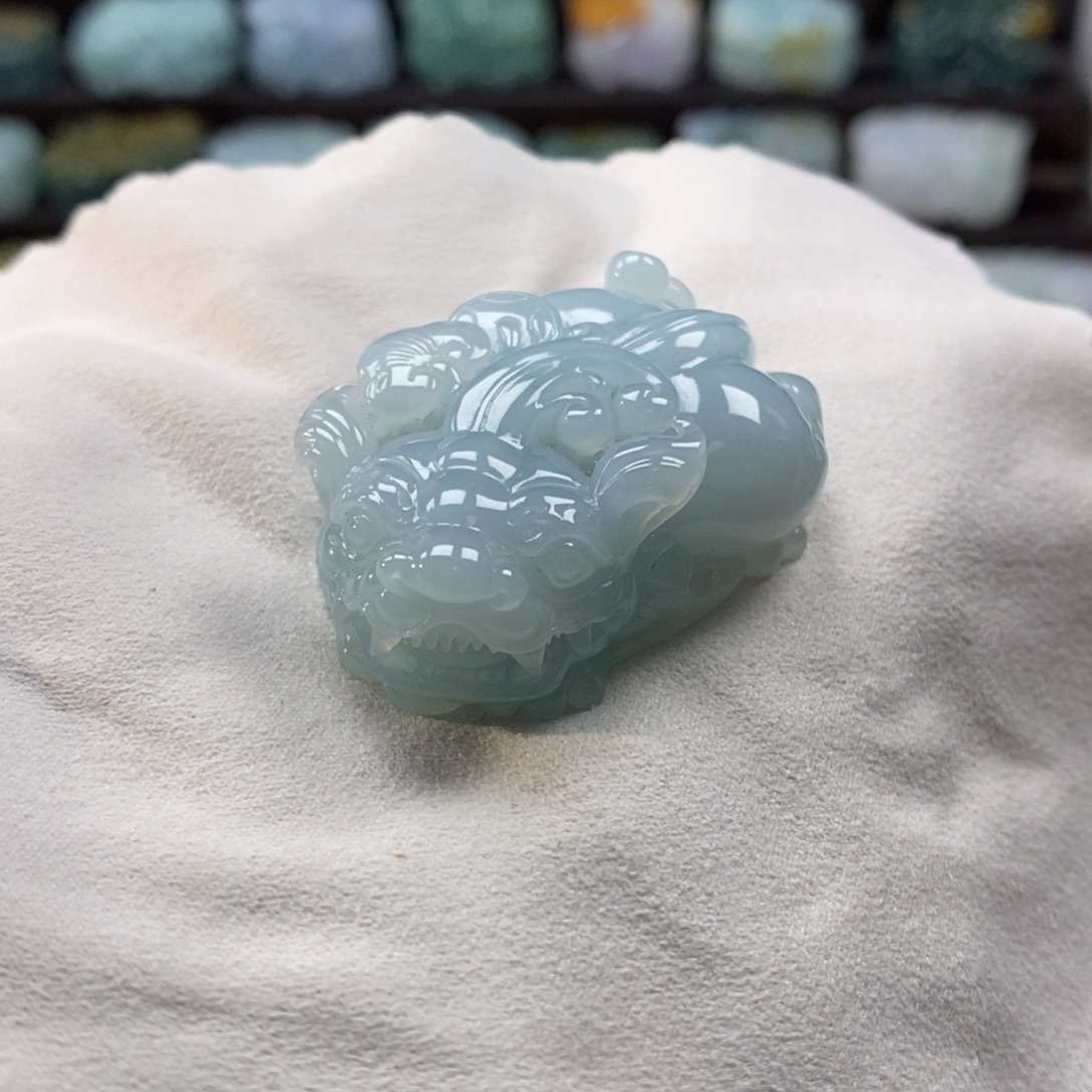 翡翠未镶嵌颈饰天然翡翠吊坠貔貅