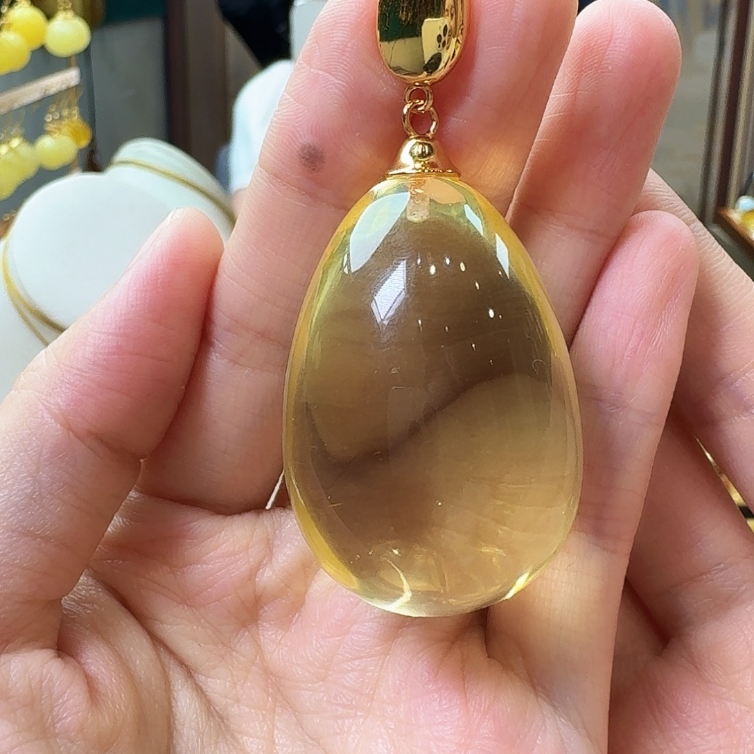 琥珀未镶嵌颈饰吊坠