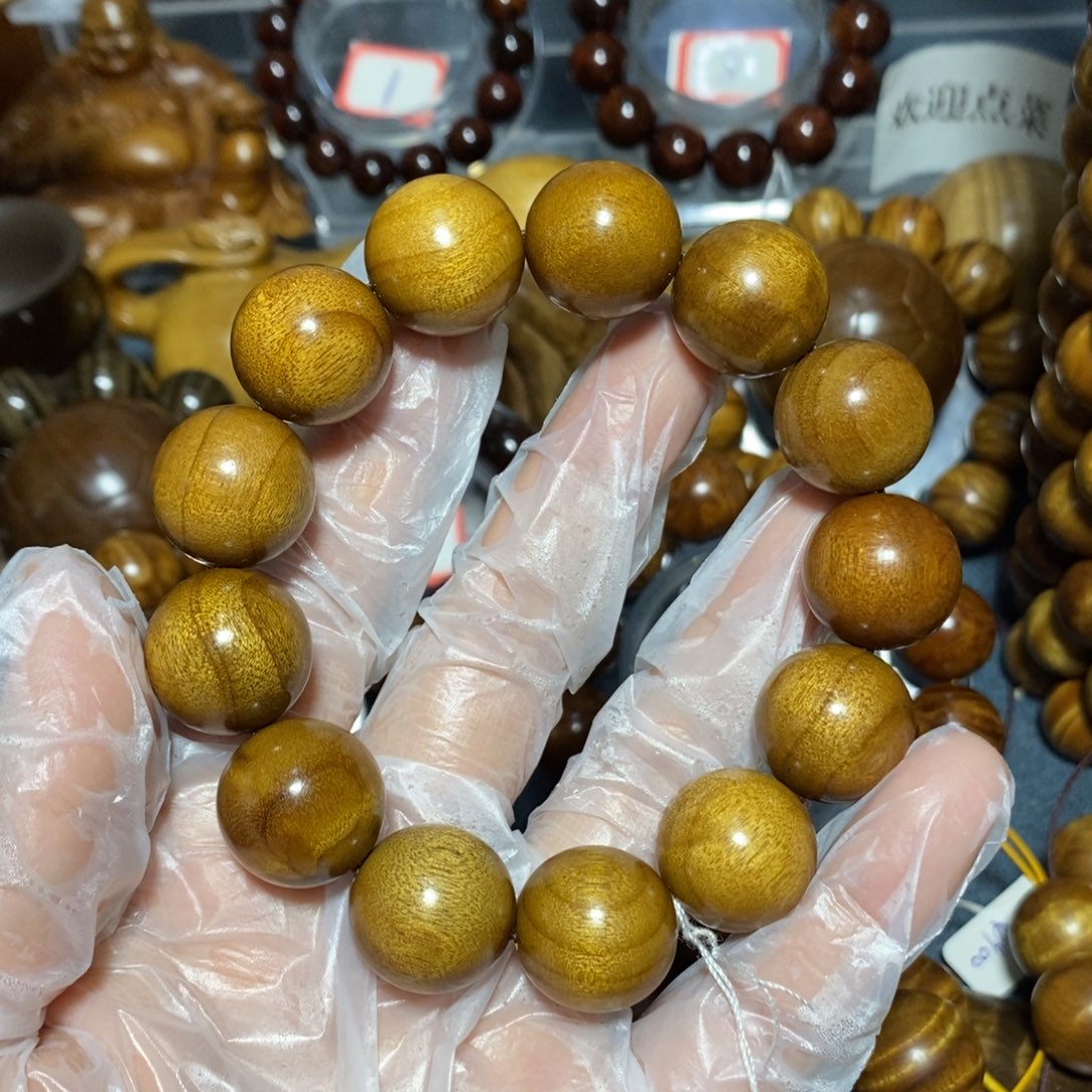 金丝楠木雕工艺品18