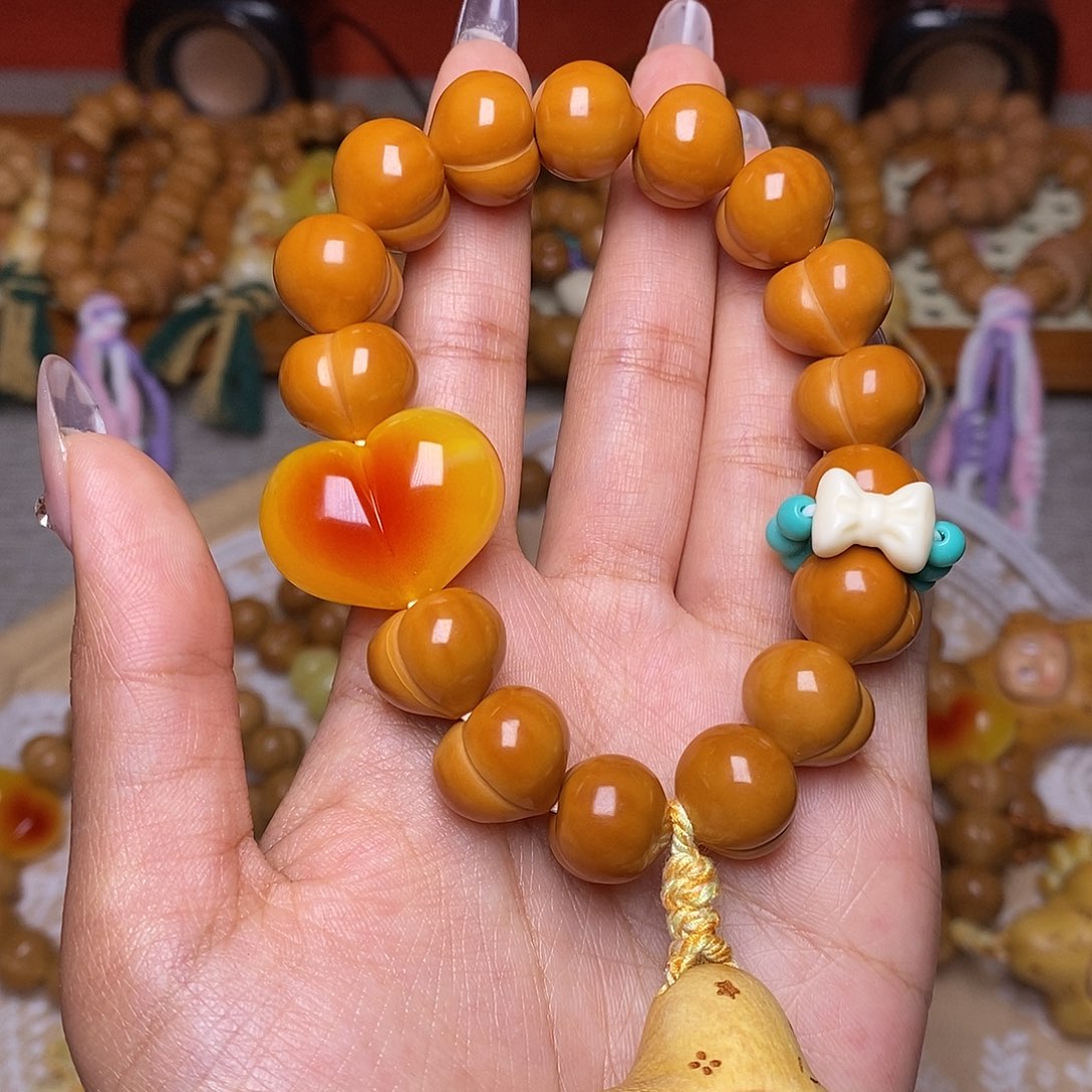 吊坠猴头核桃玻璃底搭配款