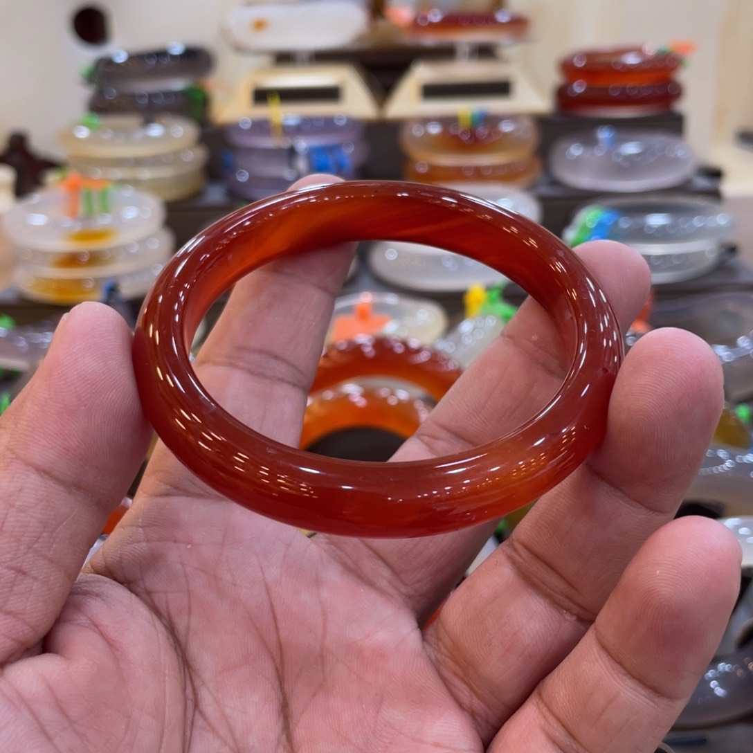 玛瑙/玉髓手镯未镶嵌