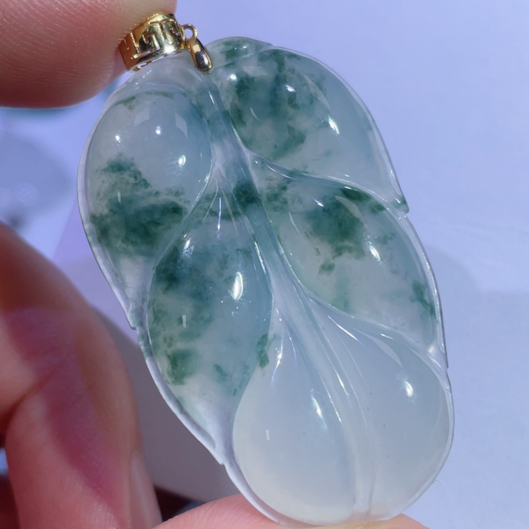 翡翠颈饰18K金镶嵌叶子