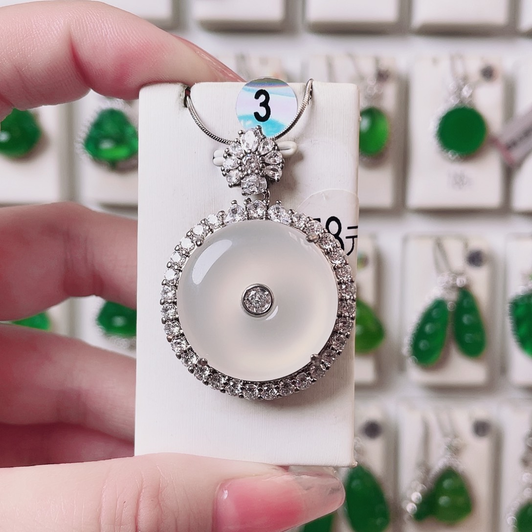 玛瑙/玉髓未镶嵌颈饰