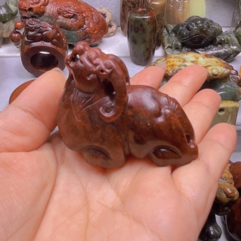 岫岩河磨玉（透闪石质玉）把件未镶嵌鸣**白