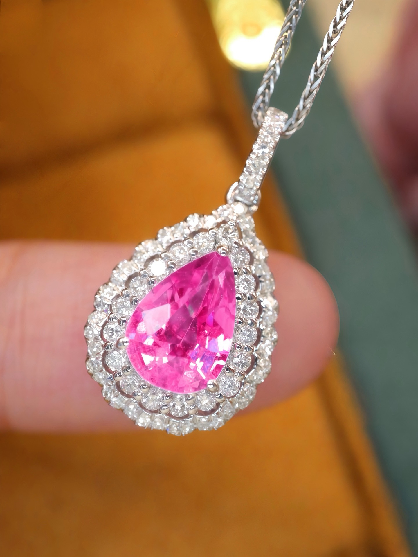 18K金镶斯里兰卡彩色蓝宝石 帕帕拉恰吊坠-WJ8800