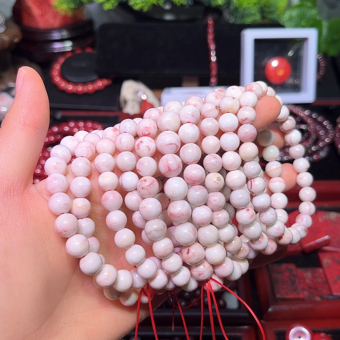 天然辰砂打磨原石手串