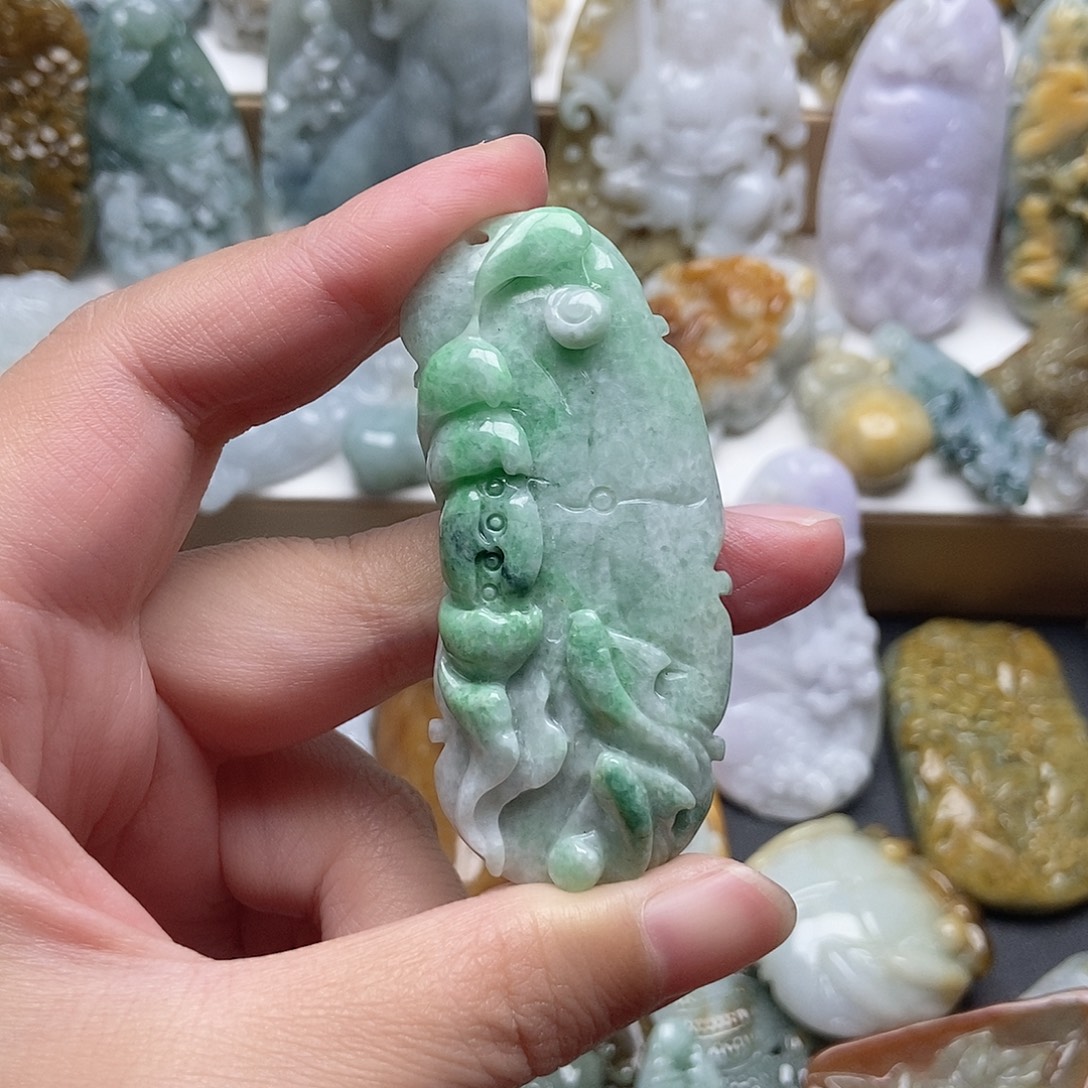 翡翠未镶嵌颈饰翡翠