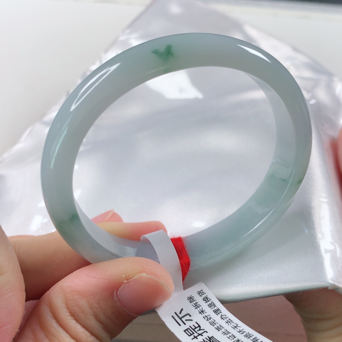 未镶嵌手镯（贵妃镯）翡翠性价比超高❤️260