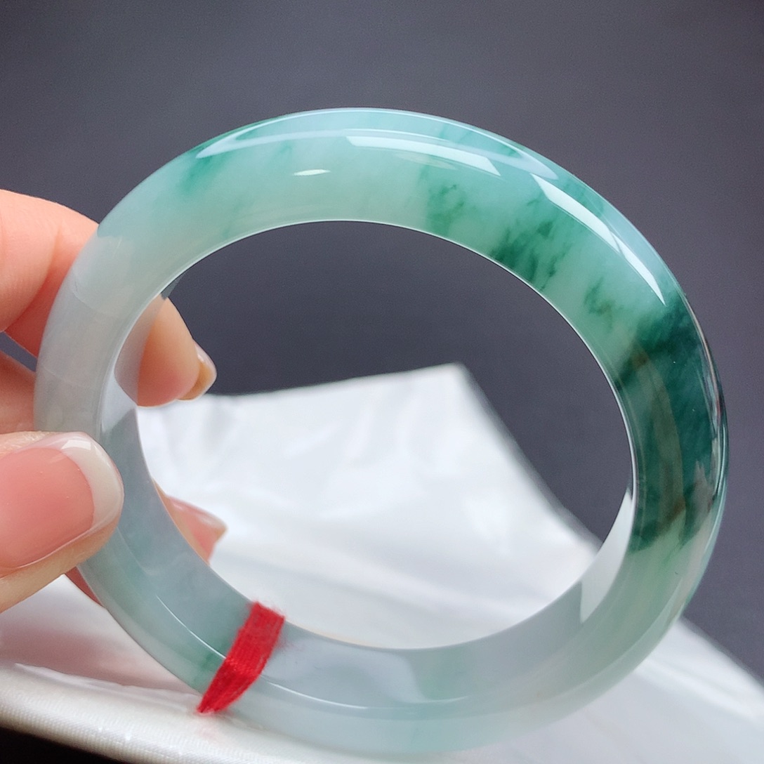 翡翠手镯未镶嵌88n n n n n n n n