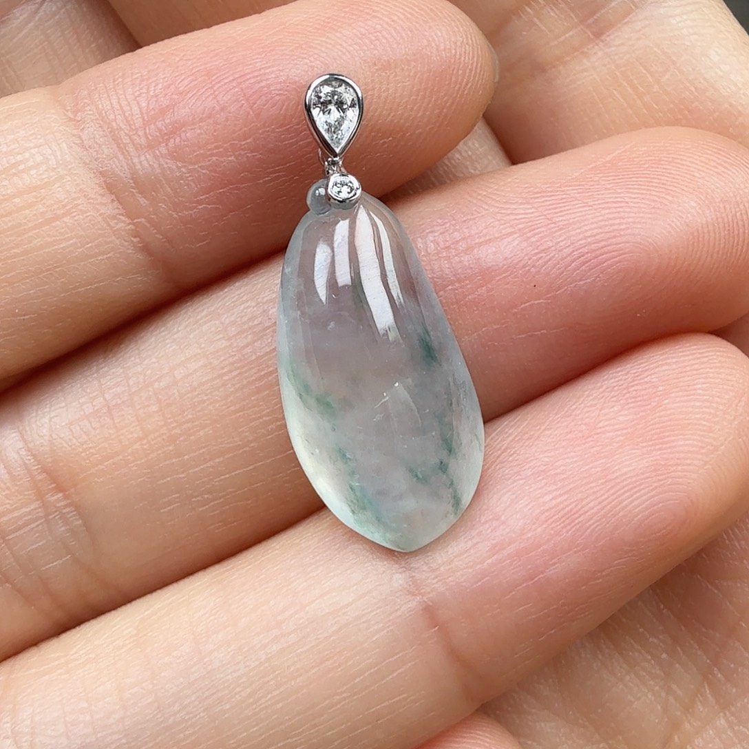 *****翡翠18K金镶嵌颈饰